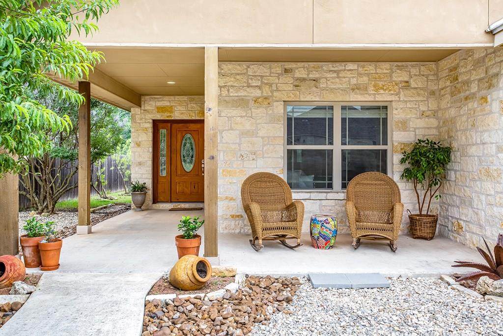 813 Dogwood Lane - Photo 1