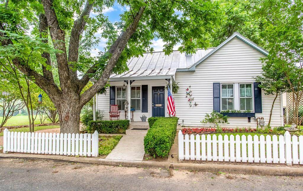 207 Ufer St - Photo 1