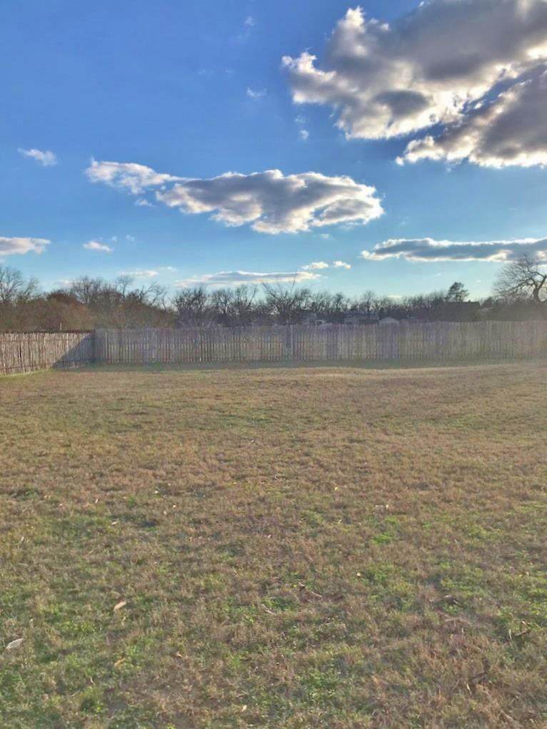 111 Settlement Dr - Photo 1