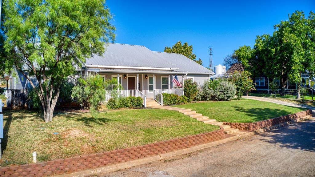 600 Live Oak St - Photo 1