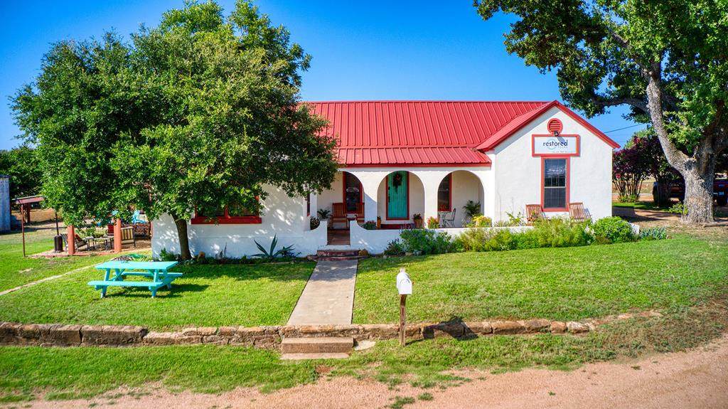 708 San Antonio St - Photo 1