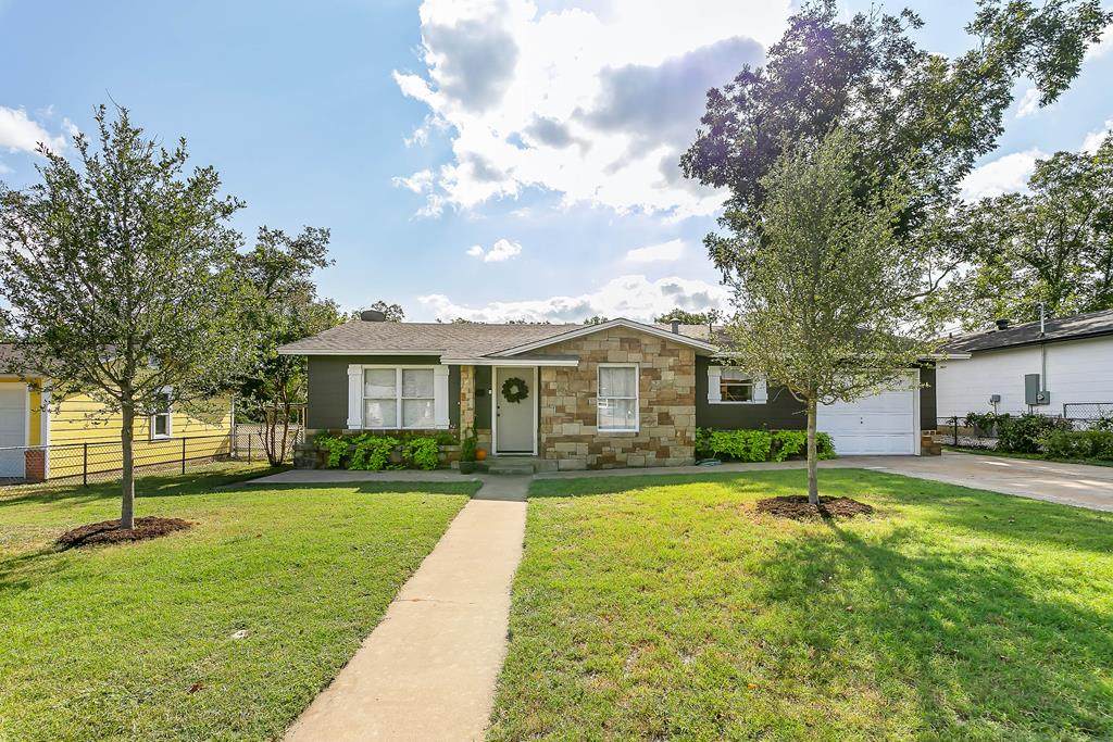 333 Burbank St - Photo 1