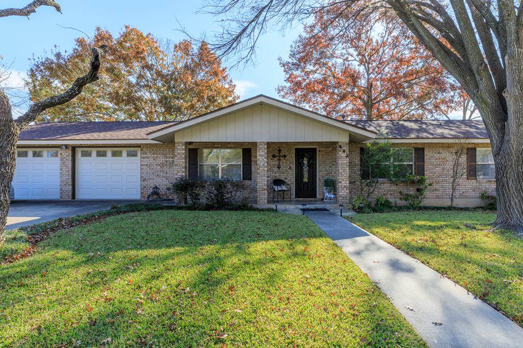 603 Bowie - Photo 1
