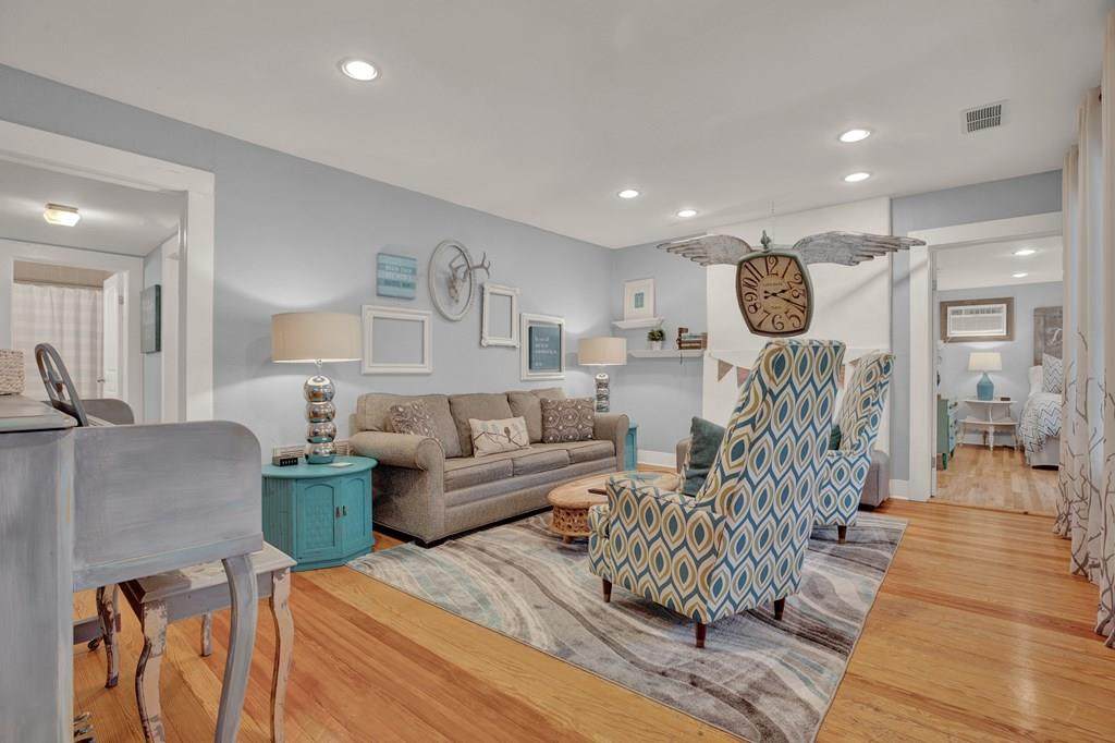 108 Centre St - Photo 1