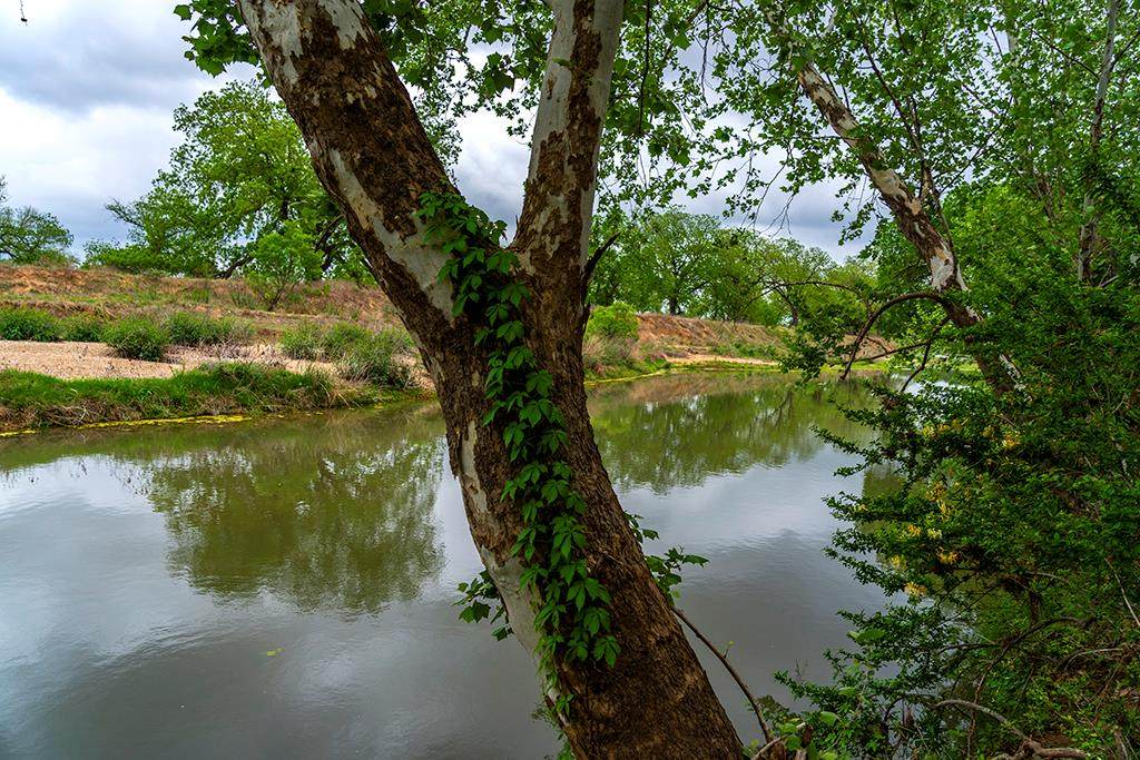 5112 Us Hwy 290 - Photo 1
