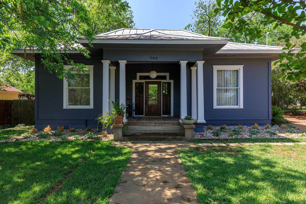 705 Franklin - Photo 1