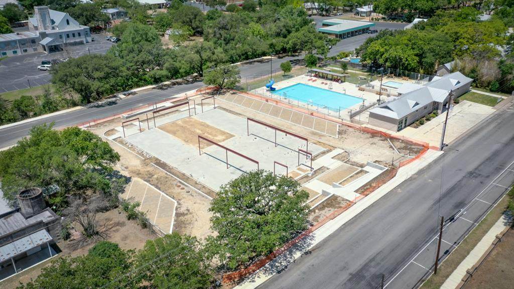 103 Travis St - Photo 1