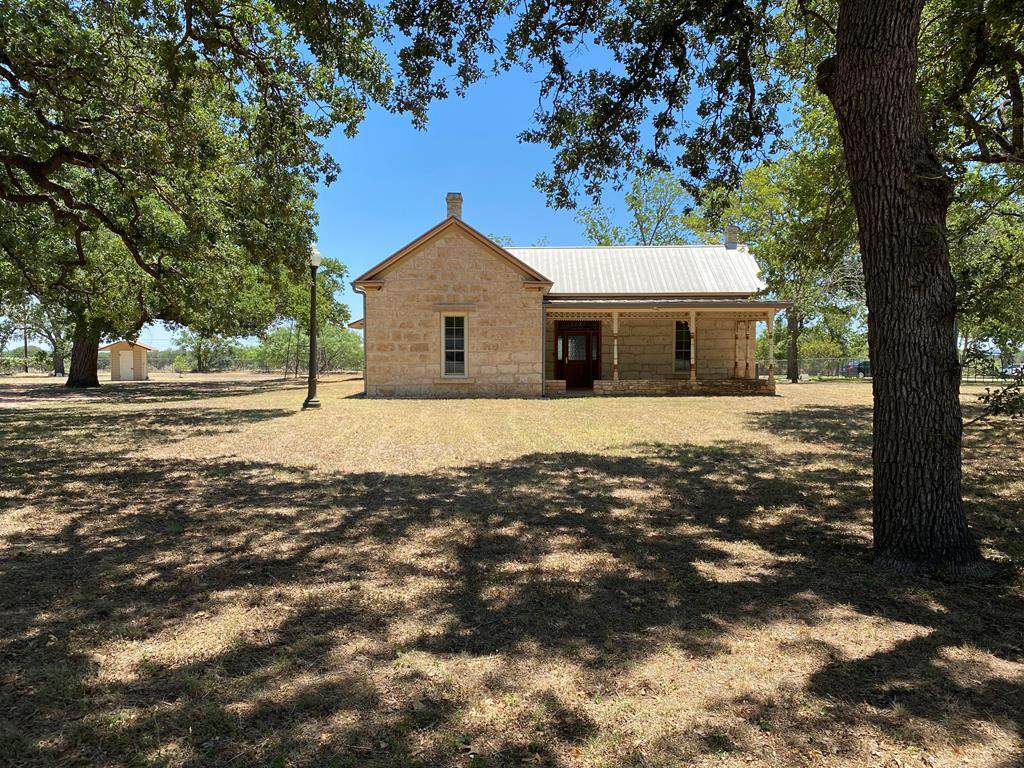 1461 Us Hwy 87 - Photo 1