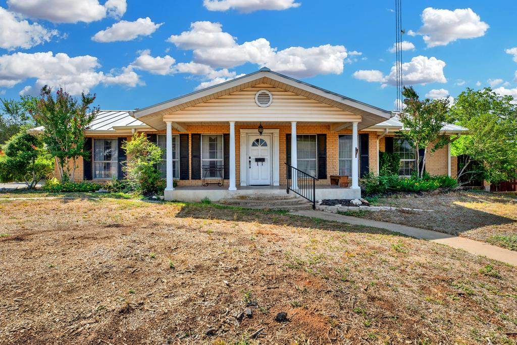 1009 Avenue A - Photo 1