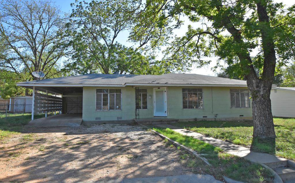 332 Hackberry - Photo 1