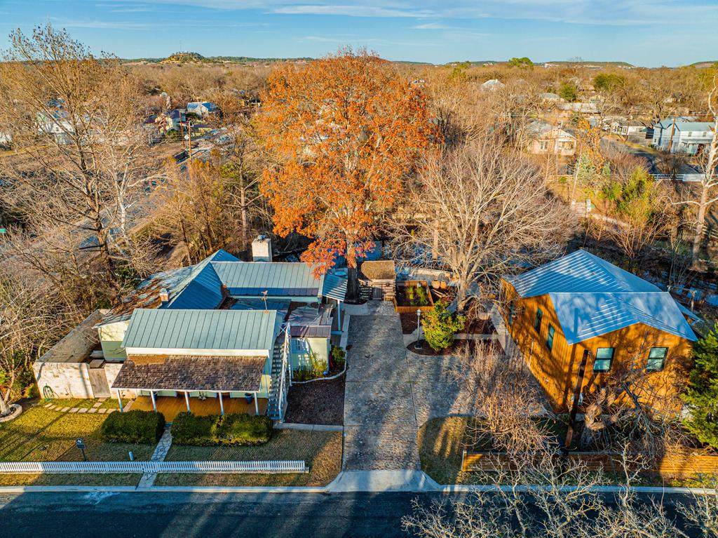 312 Schubert St - Photo 1
