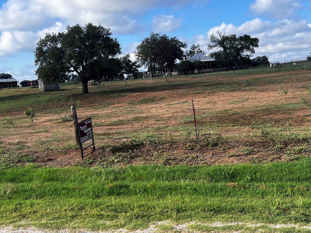 00 County Rd 303 - Photo 1