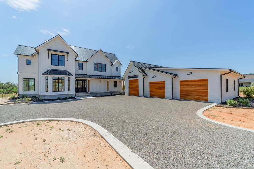 324 Klenin Place - Photo 1