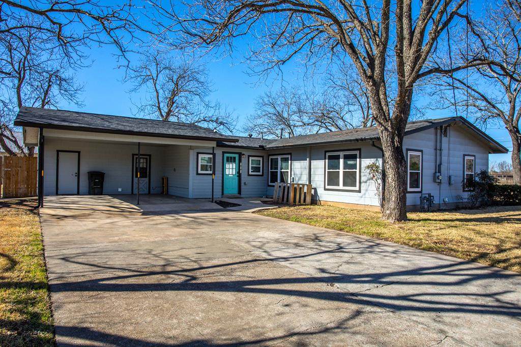 599 Highway St - Photo 1