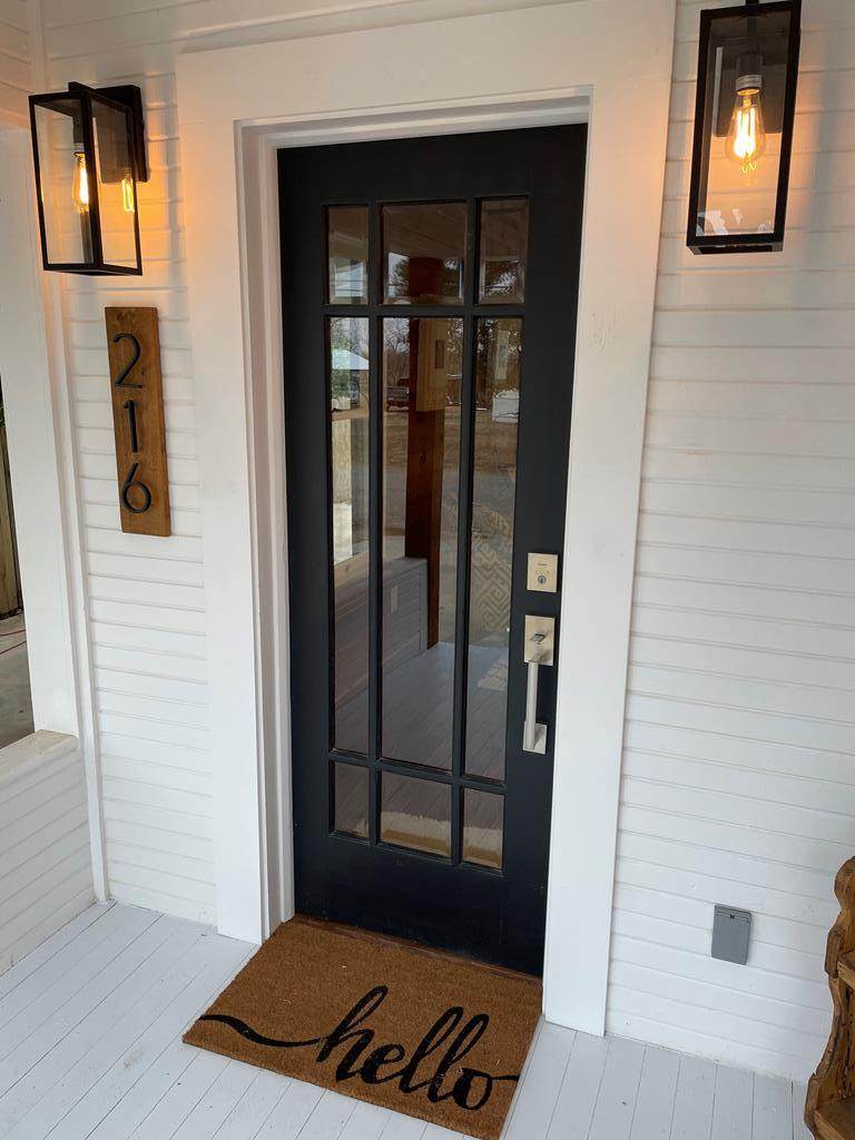 216 Pecan St - Photo 1