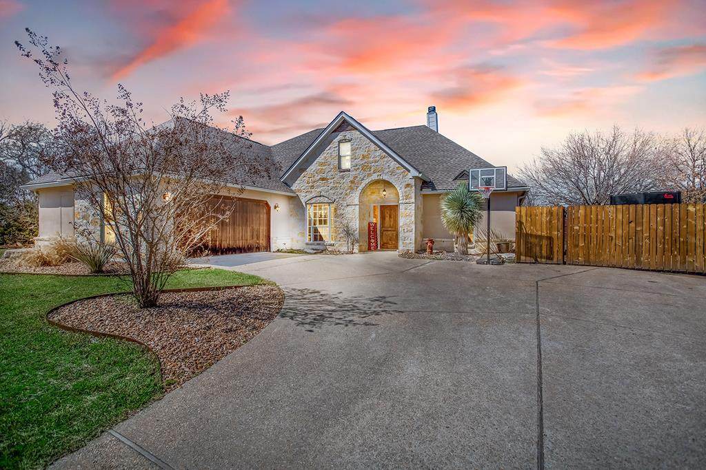 614 Persimmon Court - Photo 1