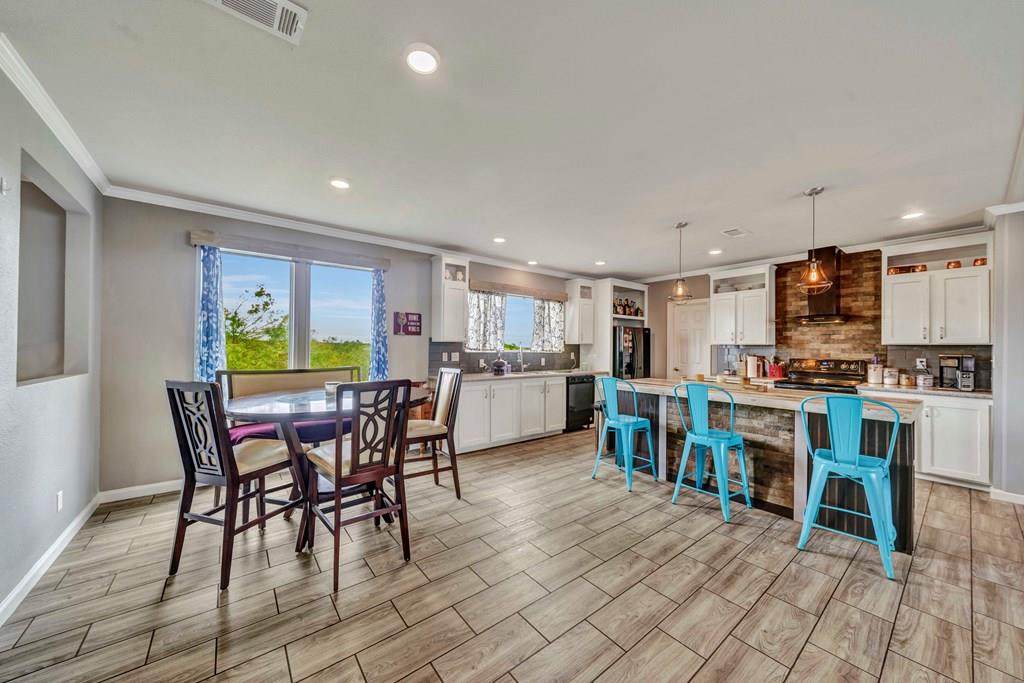2875 Ranch Rd 1323 - Photo 1