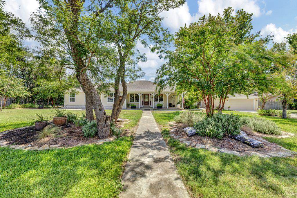 1215 Jack Dr - Photo 1