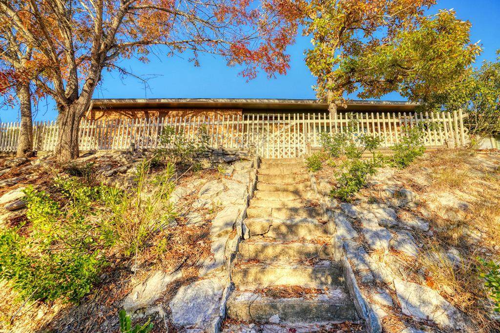 906 Bow Lane - Photo 1