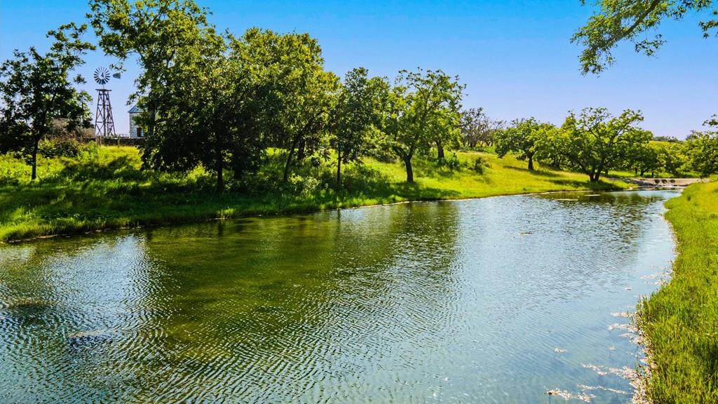 7933 Us Hwy 290 - Photo 1