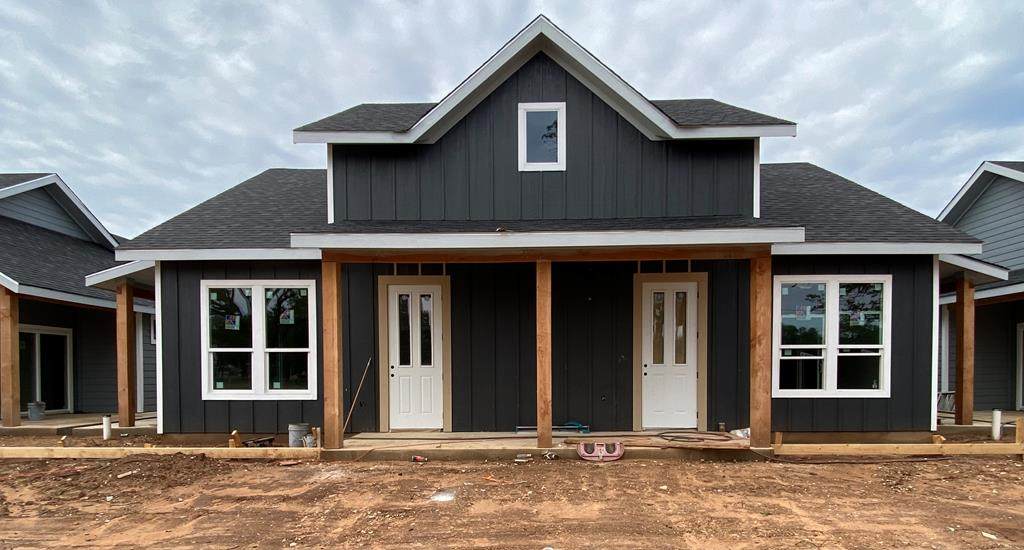 1003 Friendship Lane - Photo 1