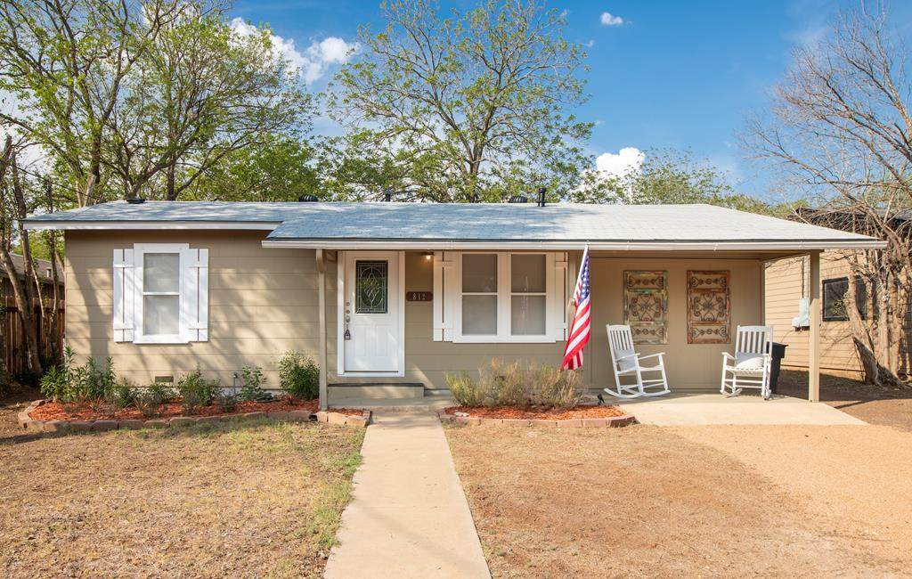 812 Austin St - Photo 1