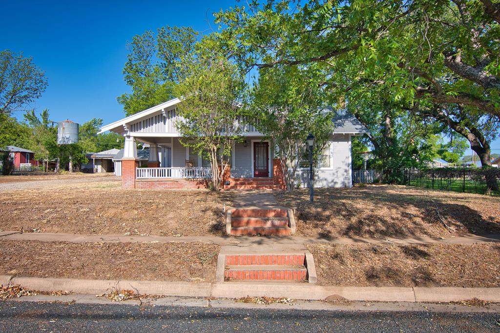 710 Live Oak St - Photo 1