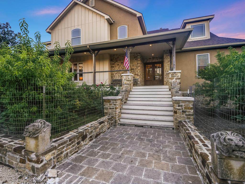 1090 Spanish Oak Ln. - Photo 1