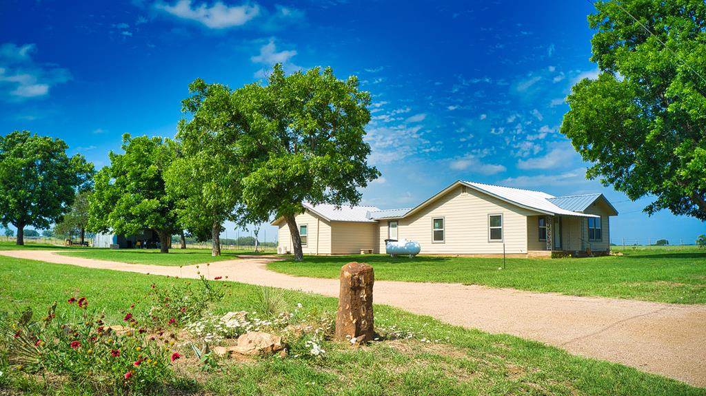 1402 Pontotoc - Photo 1