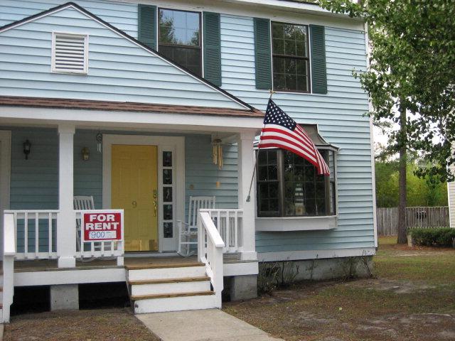 912 Pineland Avenue - Photo 1