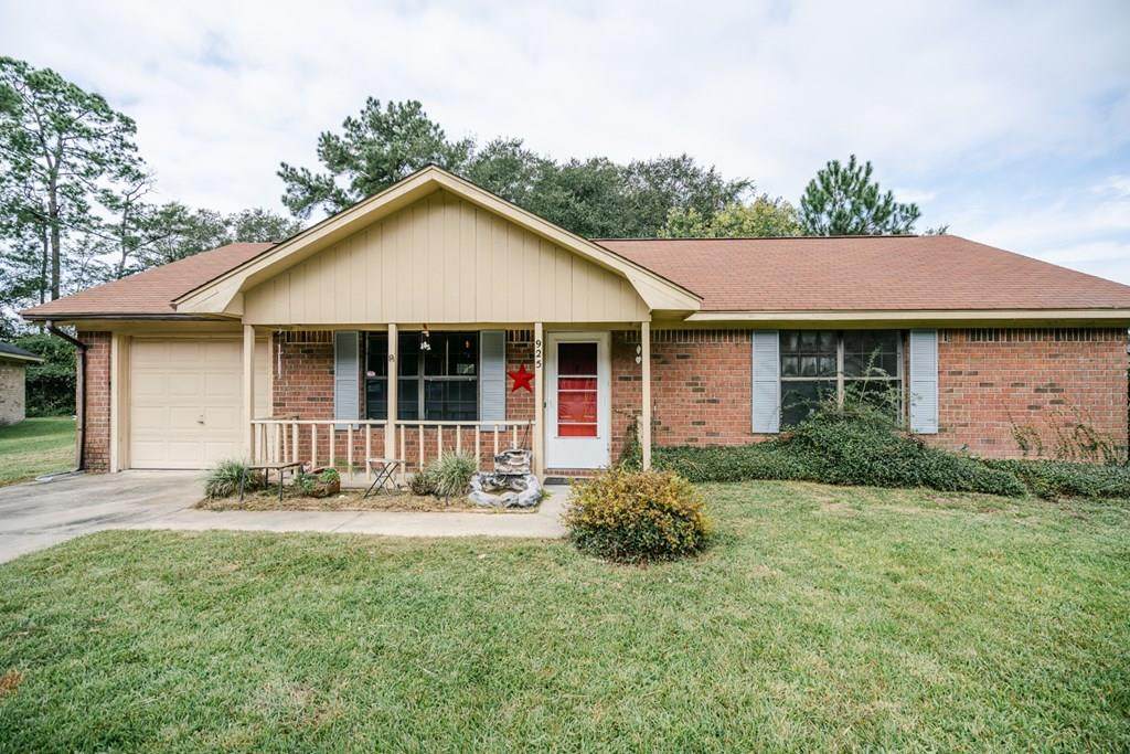 925 Wrenwood Lane - Photo 1