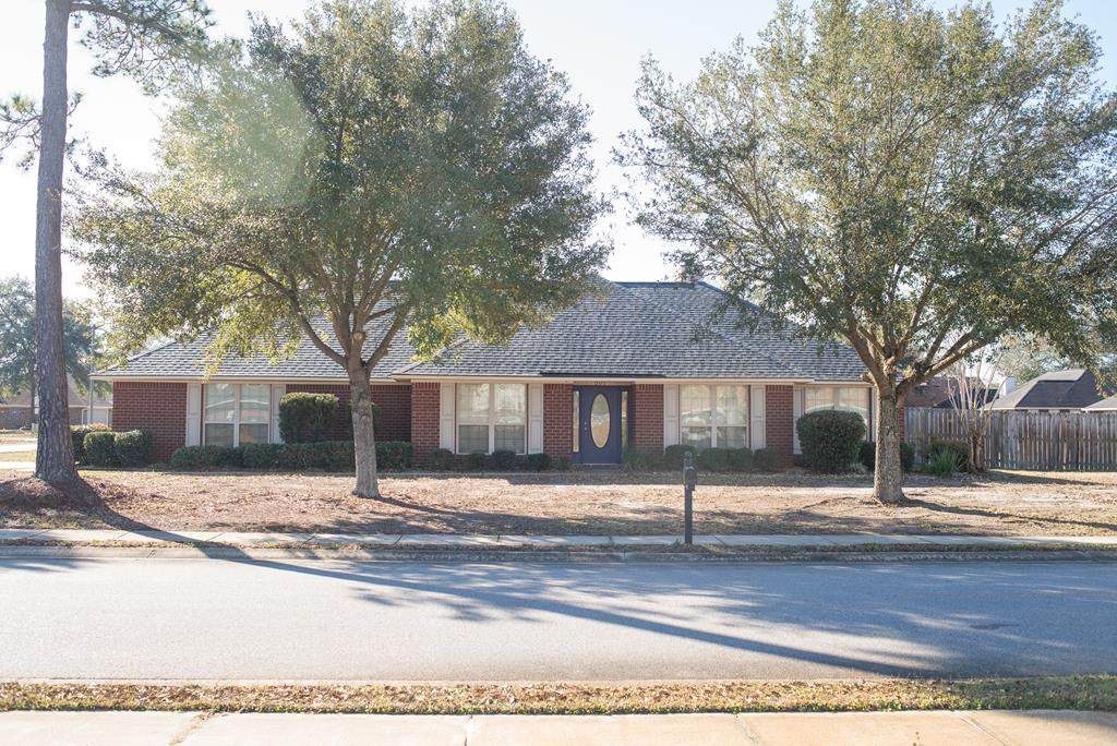 201 Slayton Circle - Photo 1