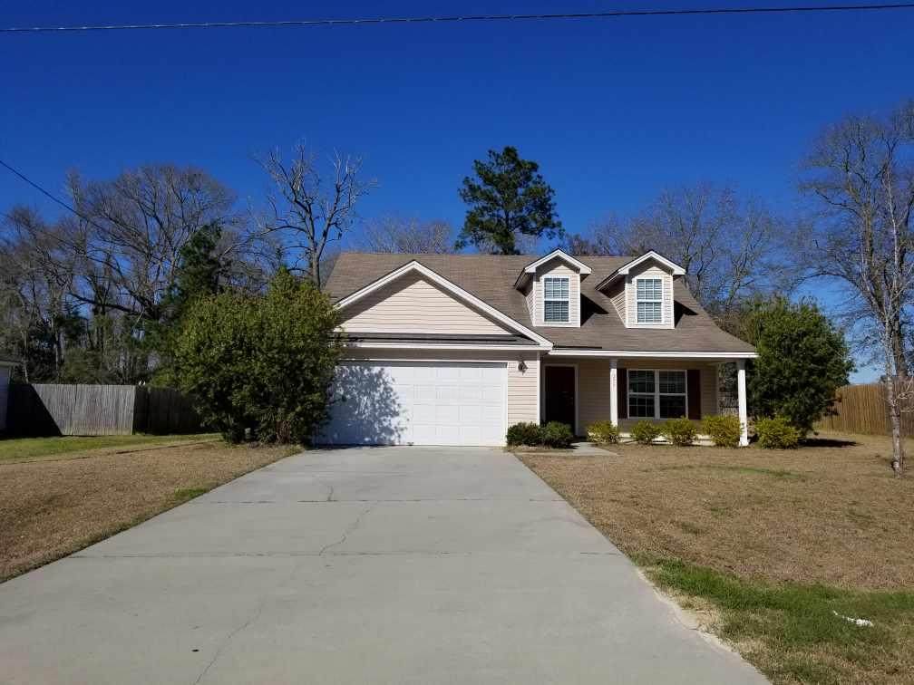 295 Bonnie Circle - Photo 1