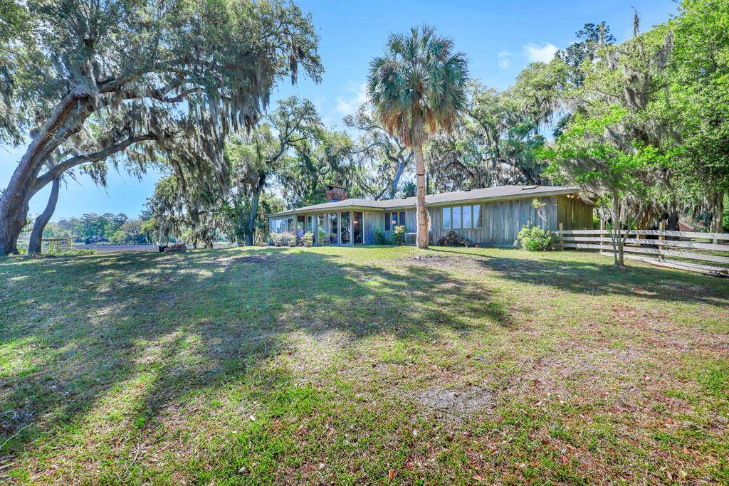 977 West First Street - Photo 1