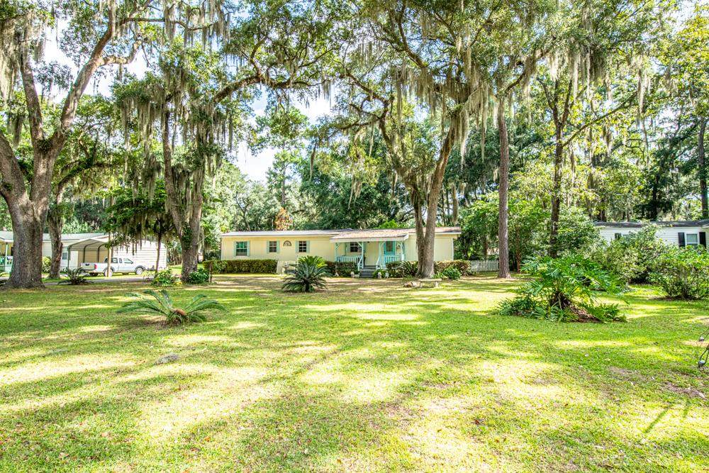 72 Woods Drive - Photo 1