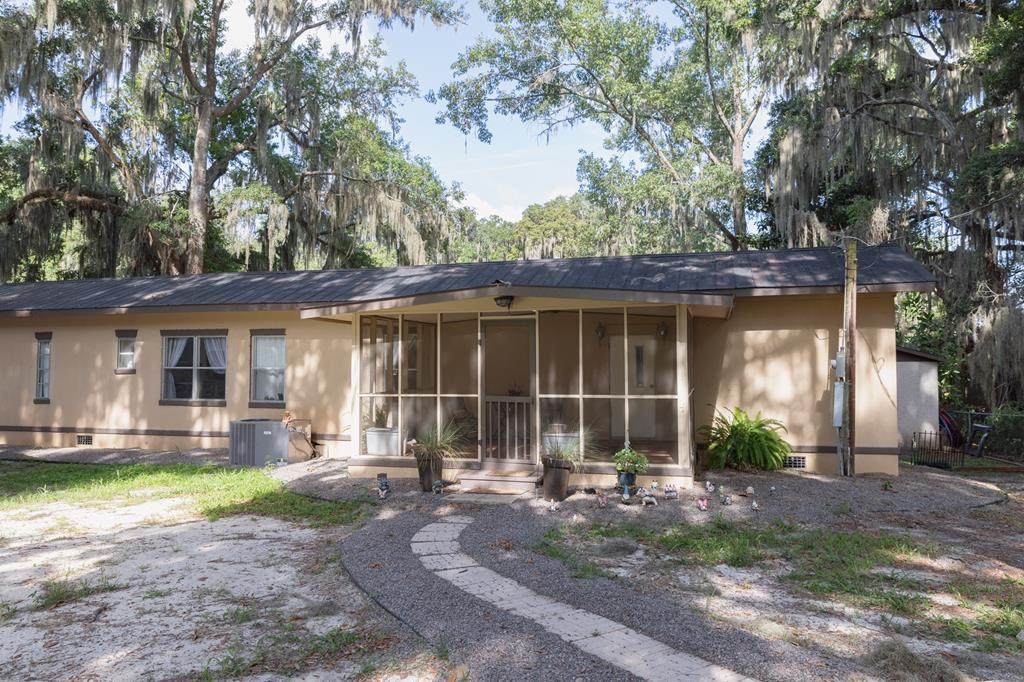 72 Lakeview Drive - Photo 1