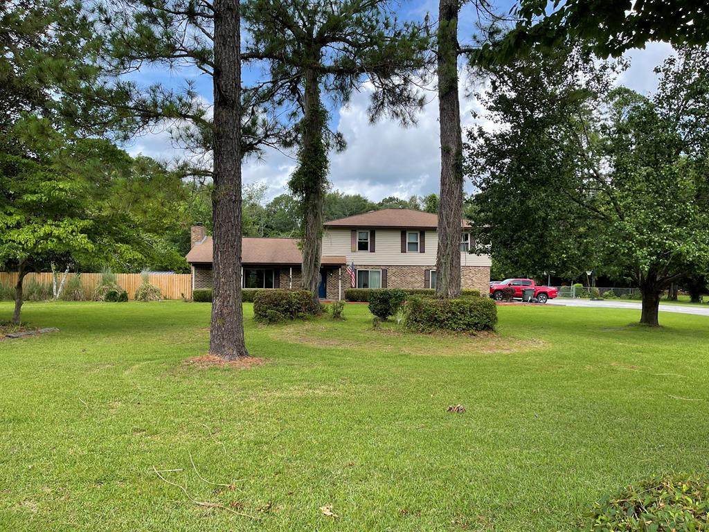 978 Pineland Avenue - Photo 1