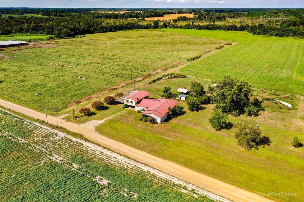 687 Russell Road - Photo 1