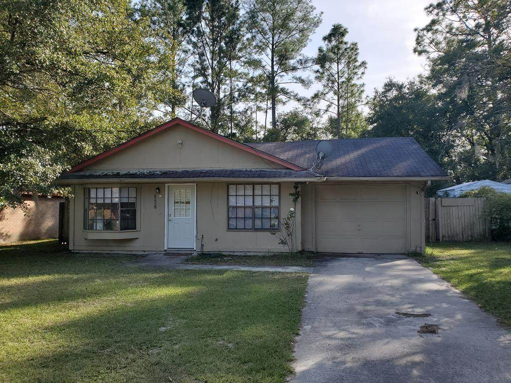 262 Garden Circle - Photo 1