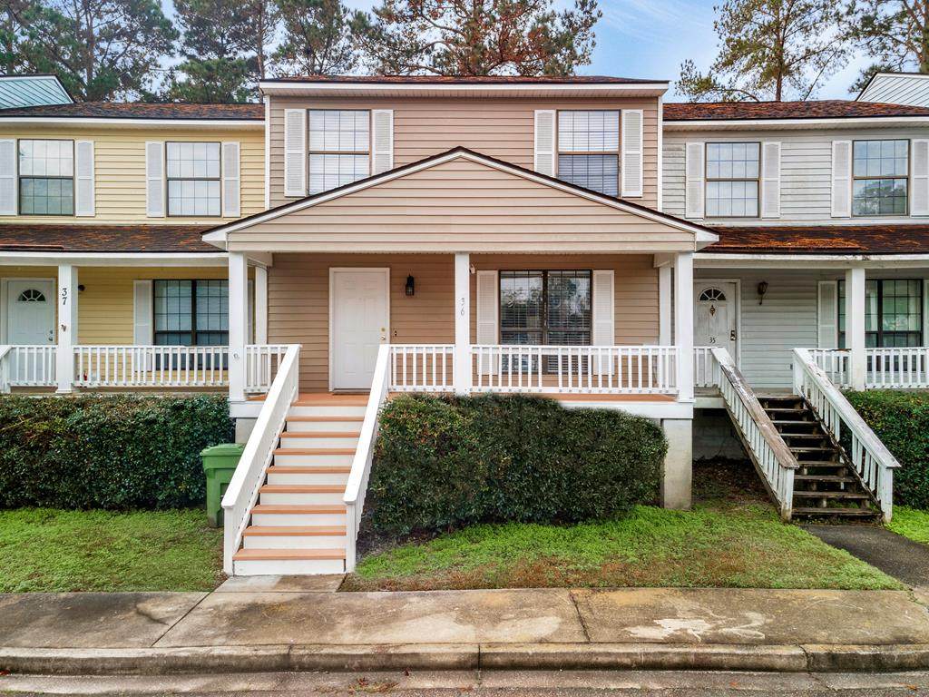 912 Pineland Avenue - Photo 1
