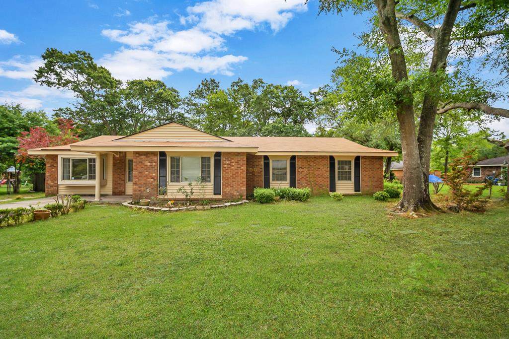 604 Caroline Street - Photo 1