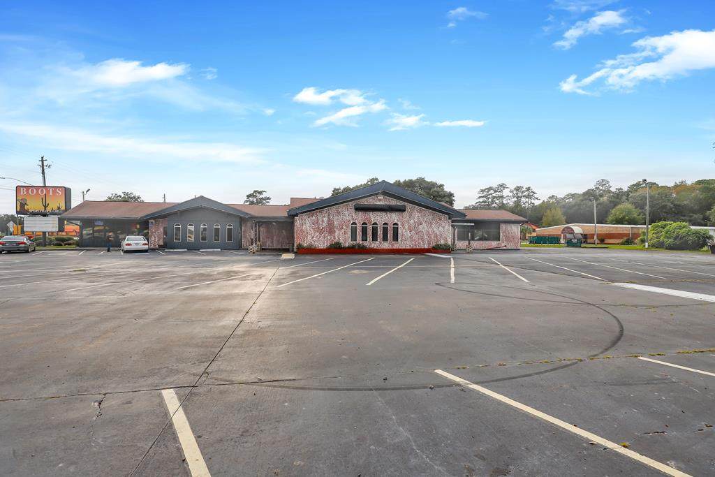 720 East Oglethorpe Highway - Photo 1