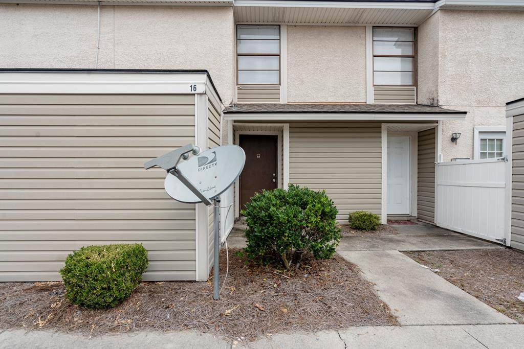 727 South Main Street - Photo 1
