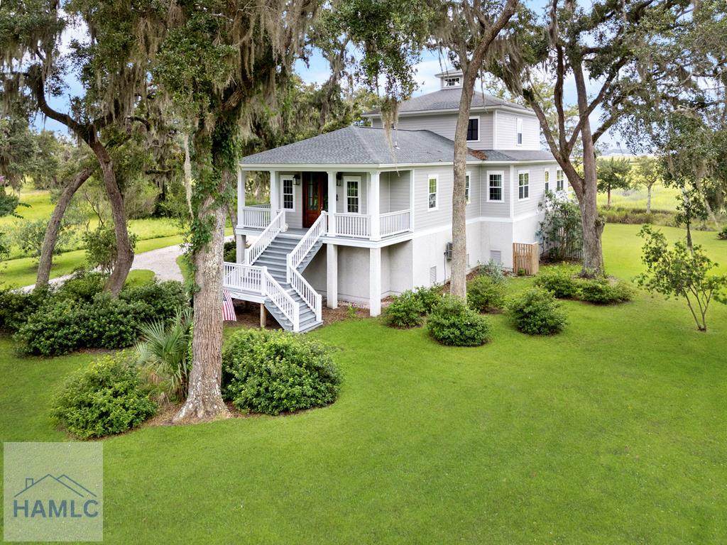 3217 Coopers Point Drive - Photo 1