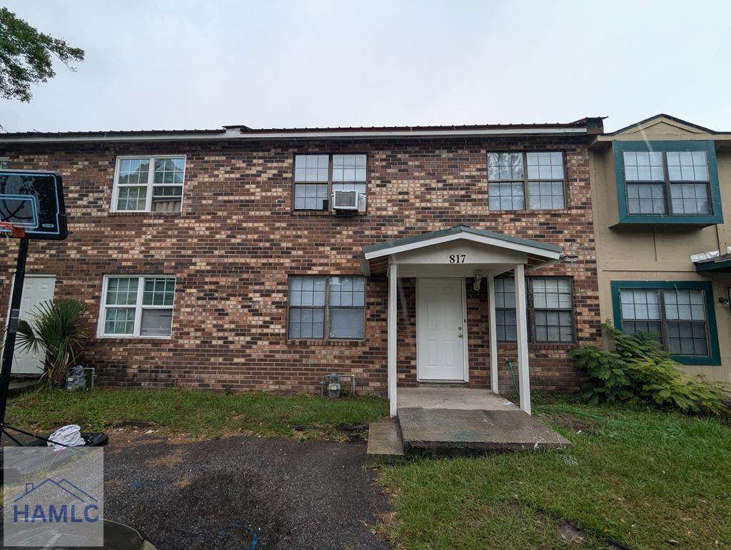 817 Lesa Street - Photo 1