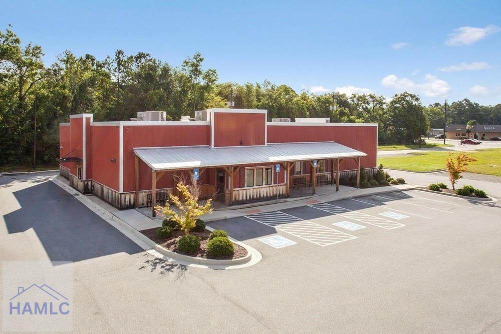 762 Veterans Parkway - Photo 1