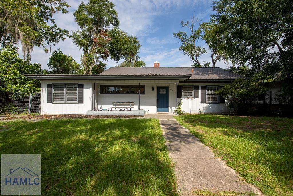 2211 Pecan Street - Photo 1