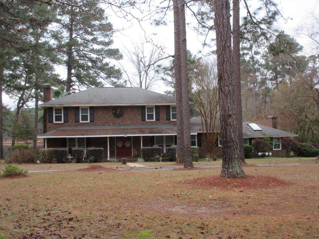 139 Lakewood Drive - Photo 1