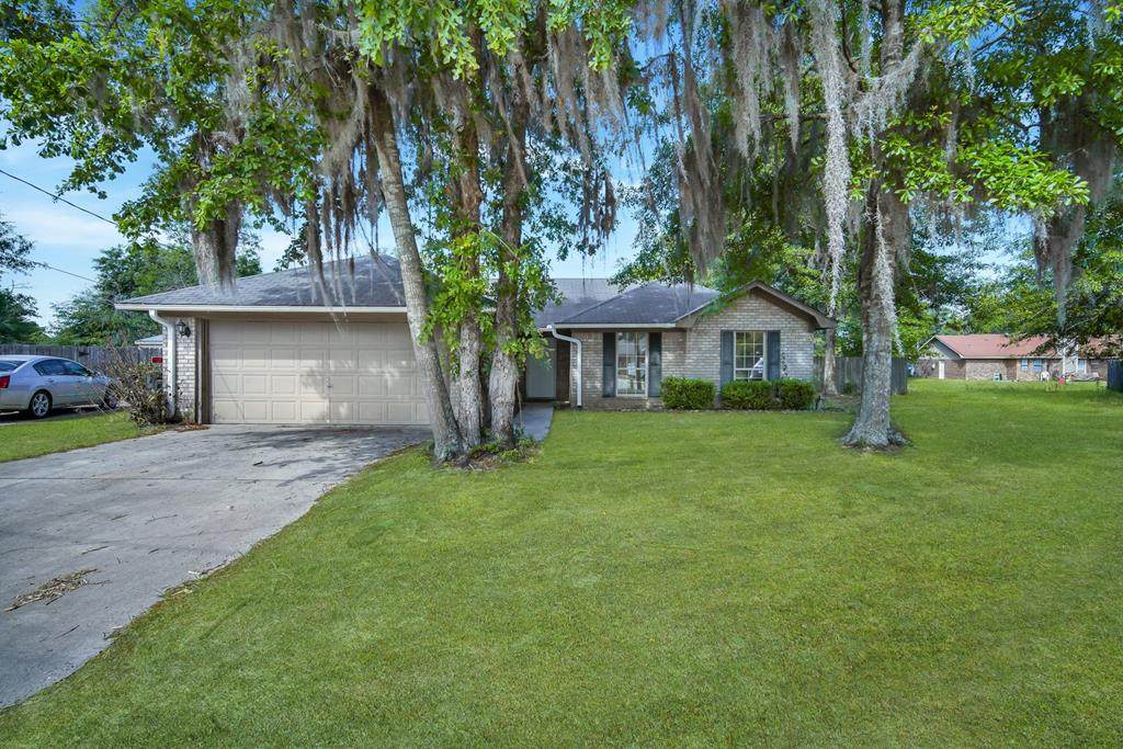 1501 Woodcrest Circle - Photo 1