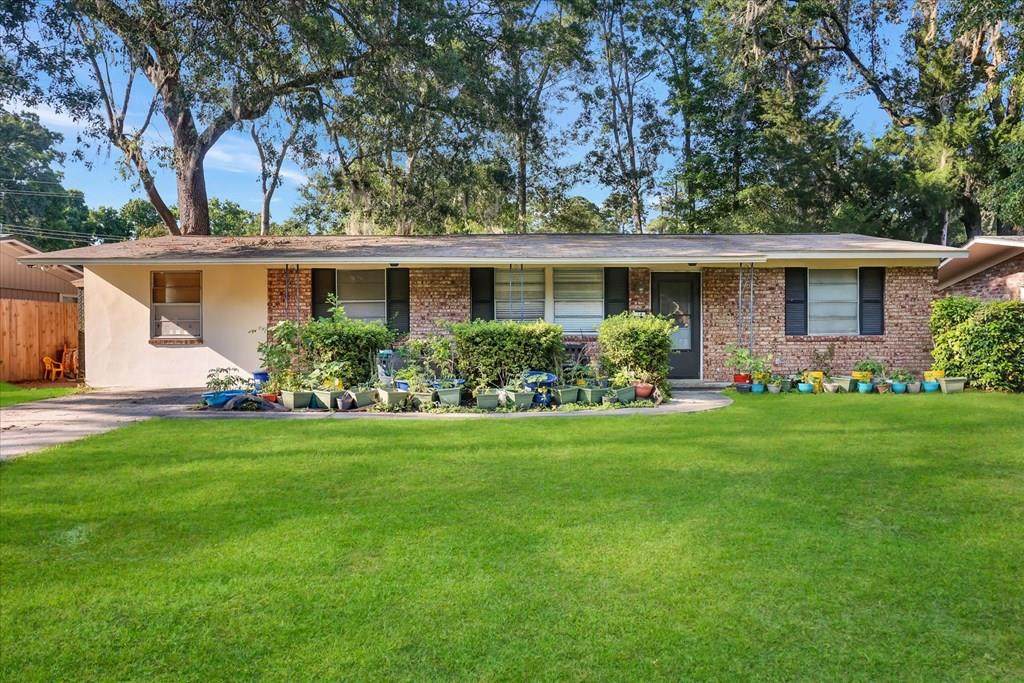 14 Ventura Blvd - Photo 1